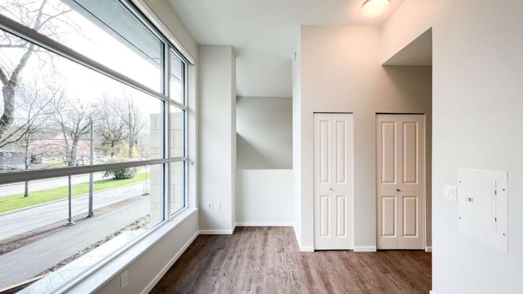 5390 University Blvd Vancouver-16